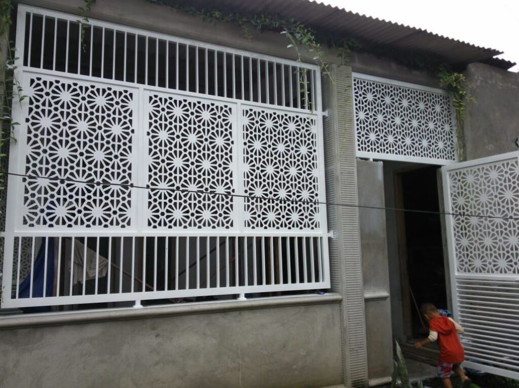 Jasa Pasang Pintu Pagar Blitar Ornamen